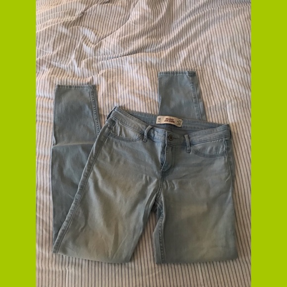 Hollister Denim - Light wash jean legging 🌼